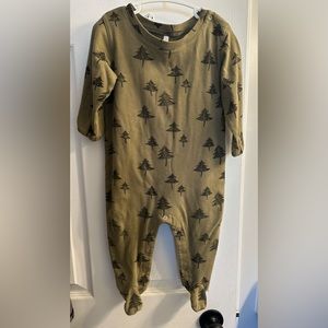 Rylee + Cru 🌲 Tree footie 18-24M